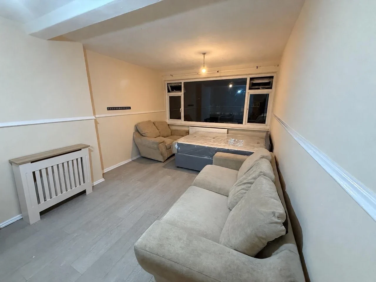 Room Conington Road in Greater London