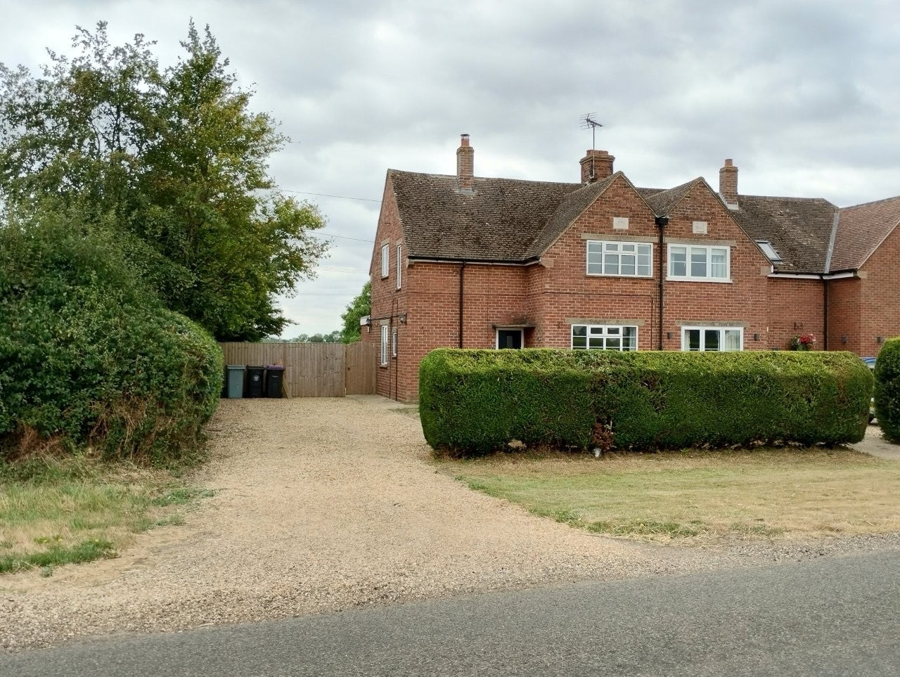 House Bridge End Causeway in South Kesteven