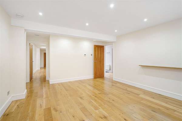 Flat Castle Lane in City of Westminster