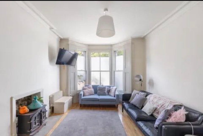 Room Bramley Road in Greater London