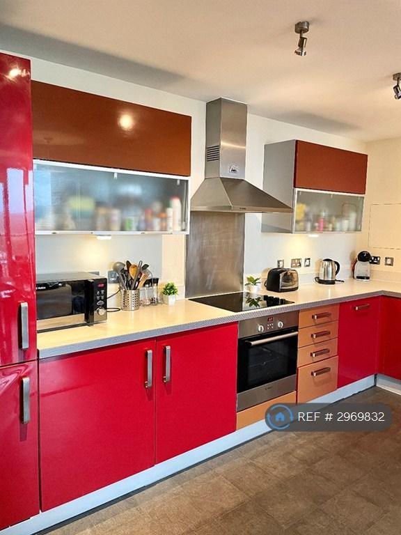 Flat South Row in Milton Keynes