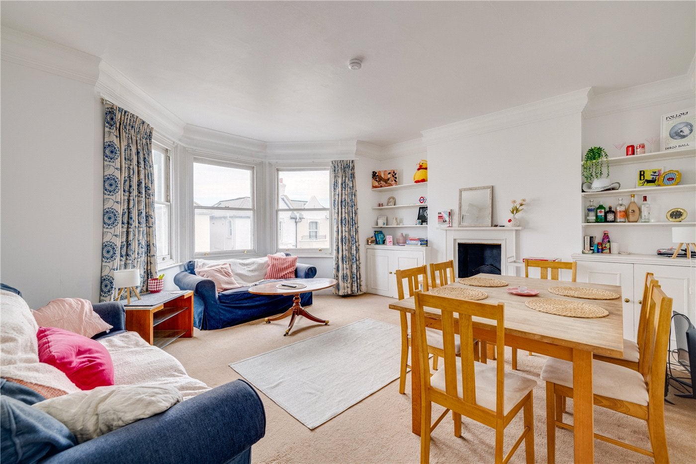 Flat Whittingstall Road in Greater London
