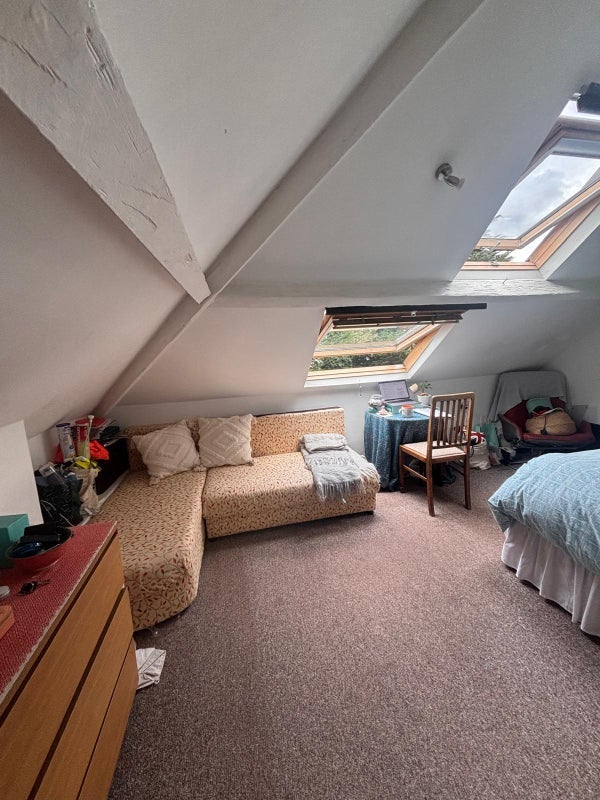 Room Dresden Road in Greater London
