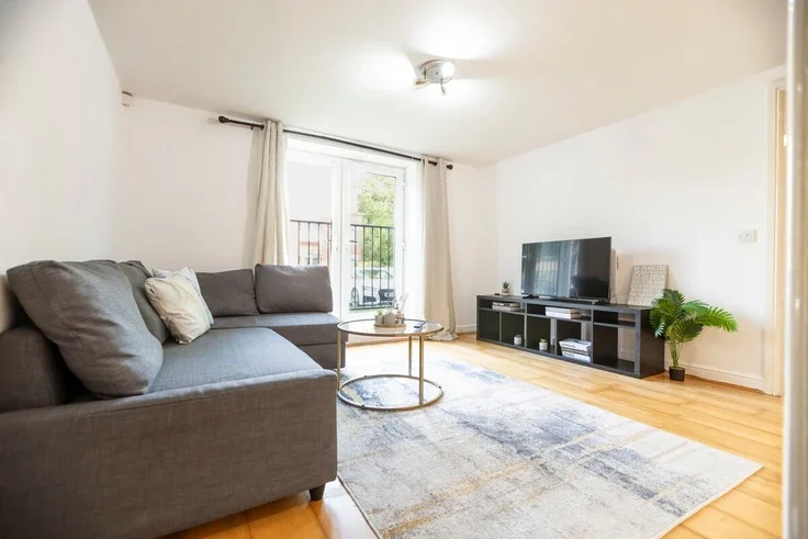 Flat Allerton Court in Manchester