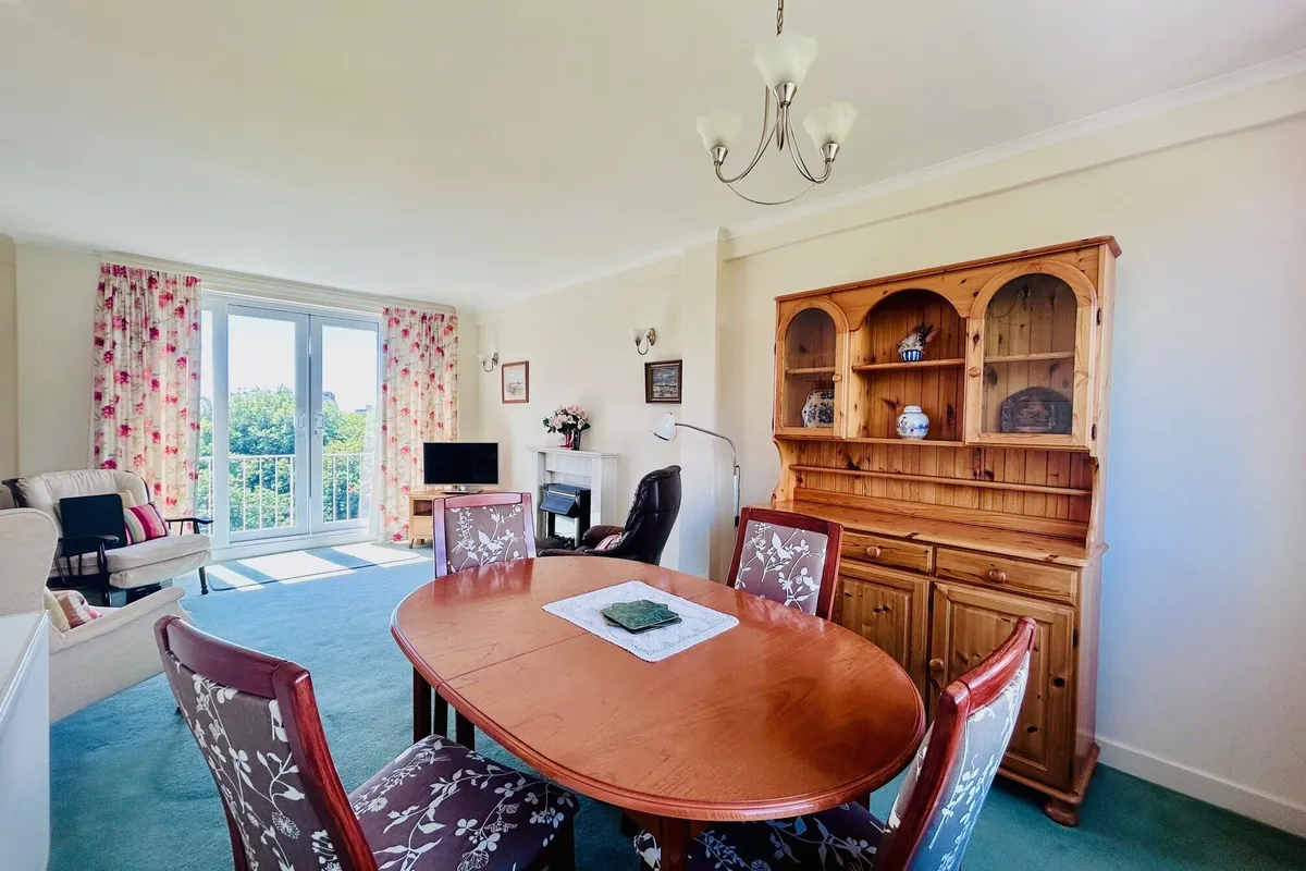 Flat Wykeham Road in Worthing