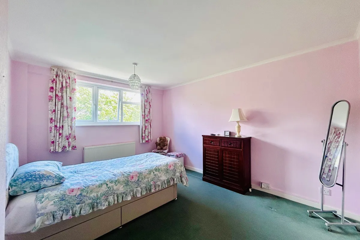 Flat Wykeham Road in Worthing