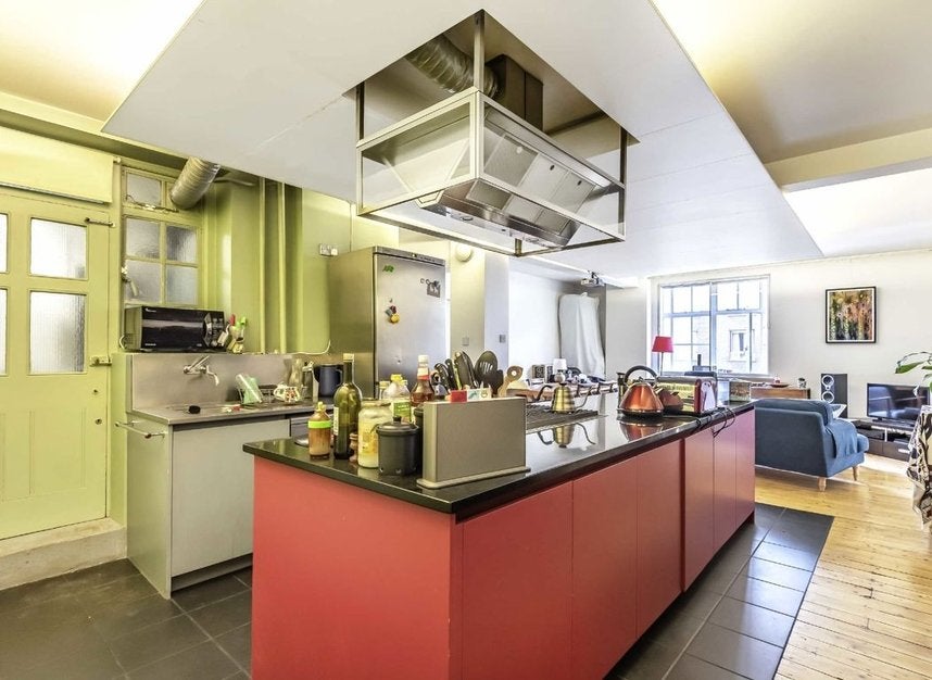 Flat Coram Street in Greater London