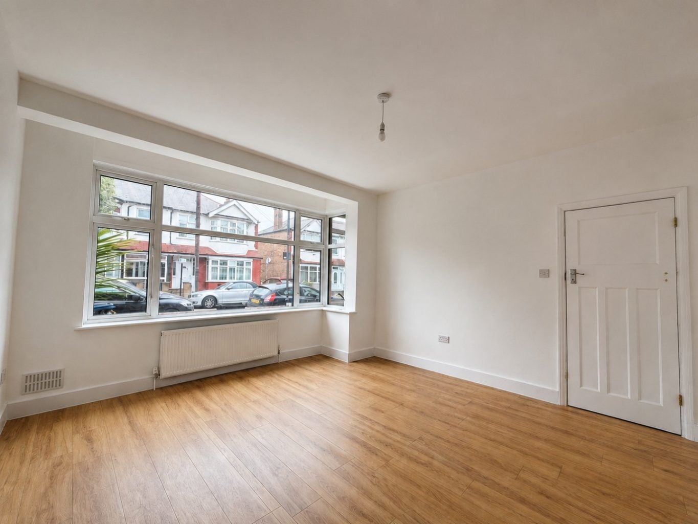 House Branksome Avenue in Greater London
