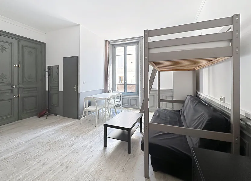 Flat Rue Thiers in Avignon