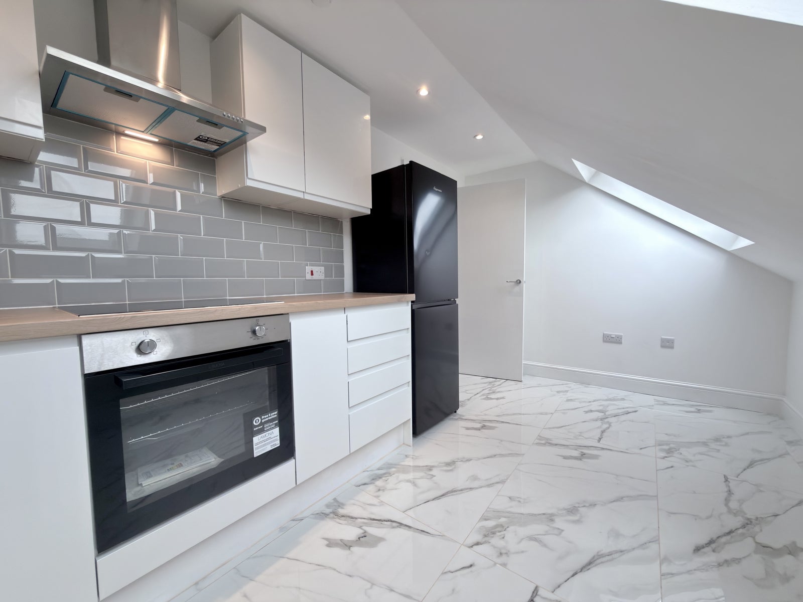 Flat Gambole Road in Greater London