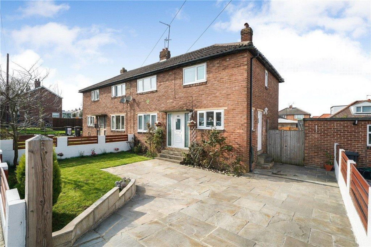 House Poplar Grove in Harrogate