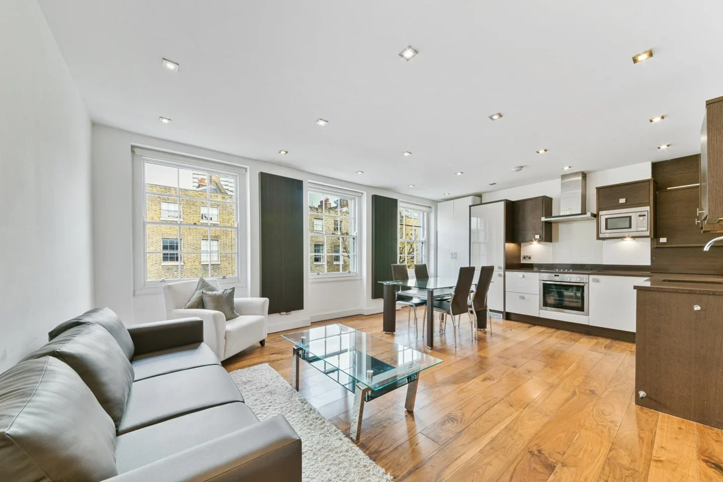 Flat Midford Place in Greater London