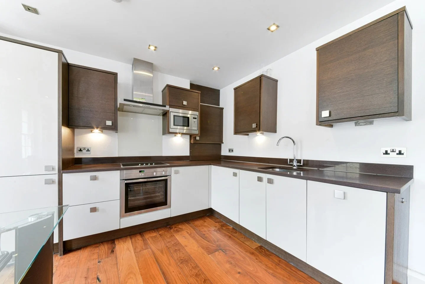 Flat Midford Place in Greater London