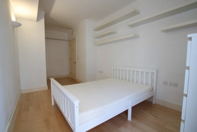 Flat Stroudley Road in Brighton