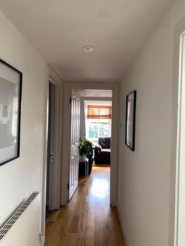 Room Twyford Avenue in Greater London