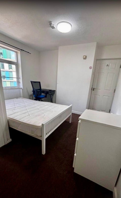 Room London Road in Sheffield