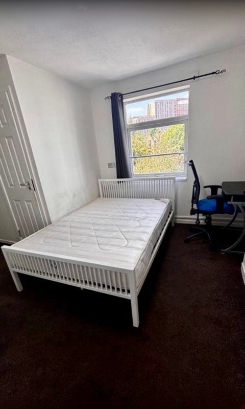 Room London Road in Sheffield