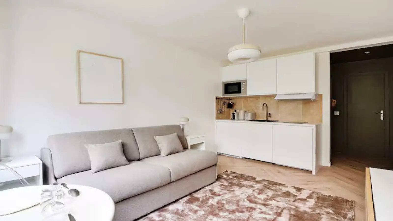 Flat Rue Pierre Louys in Paris