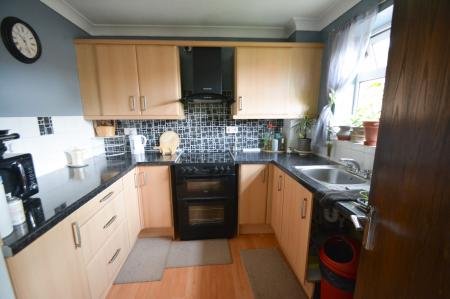 Flat Burton Court in Peterborough