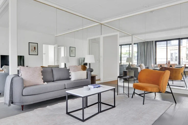 Flat Rue Boissière in Paris