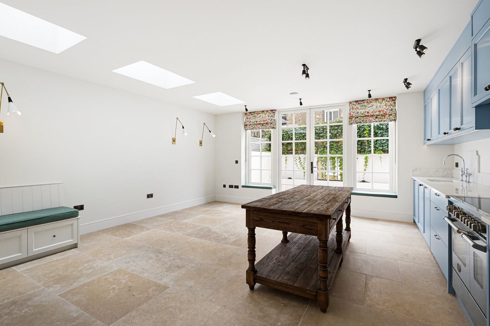 House Ringmer Avenue in Greater London