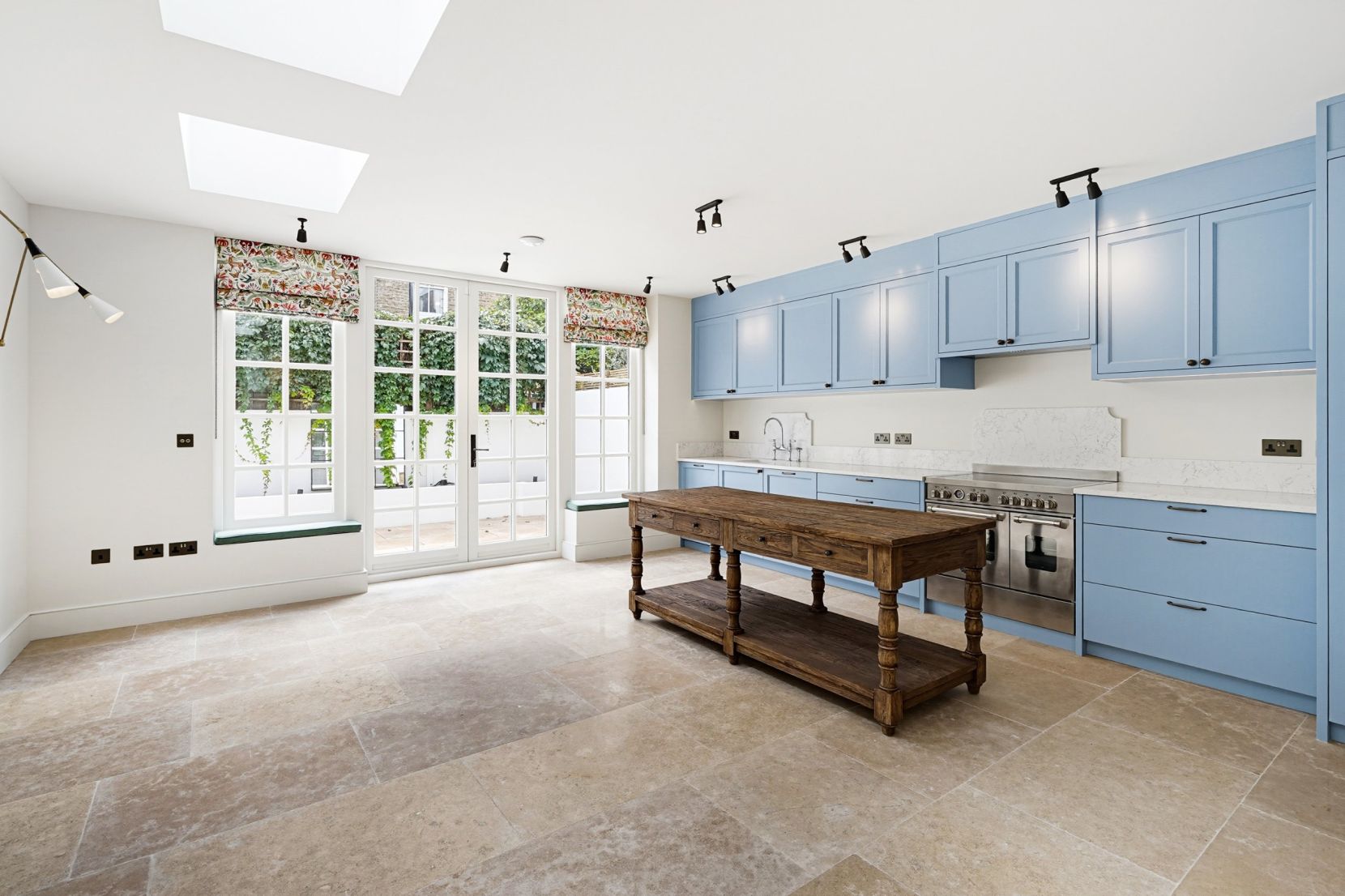 House Ringmer Avenue in Greater London