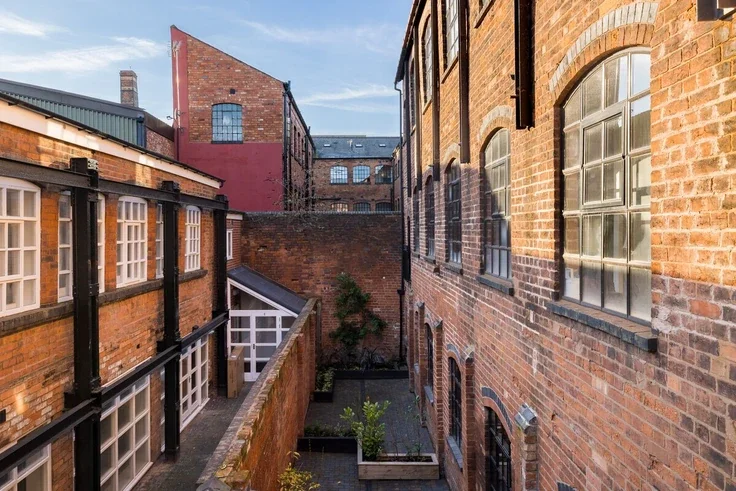 Flat Newhall Hill in Birmingham
