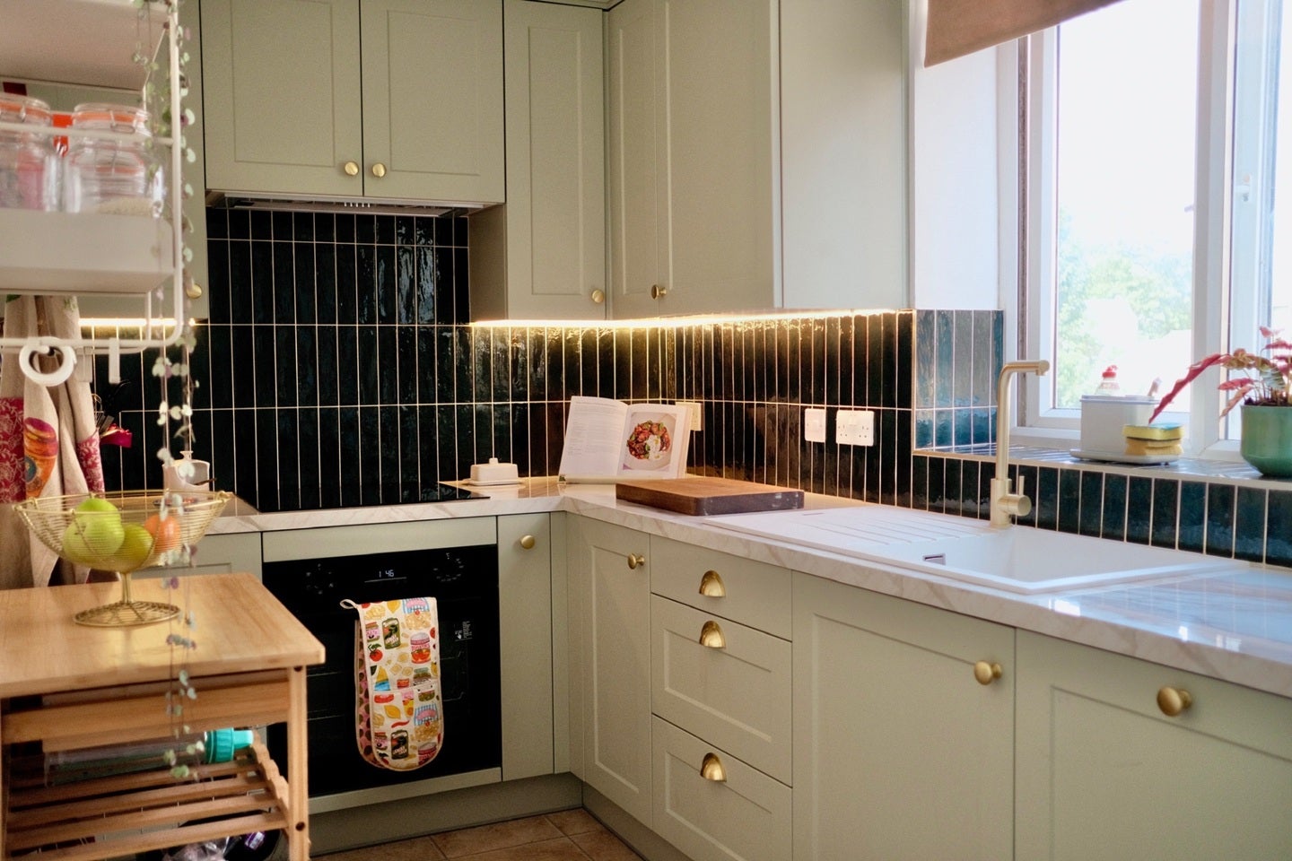 Flat Maberley Crescent in Greater London