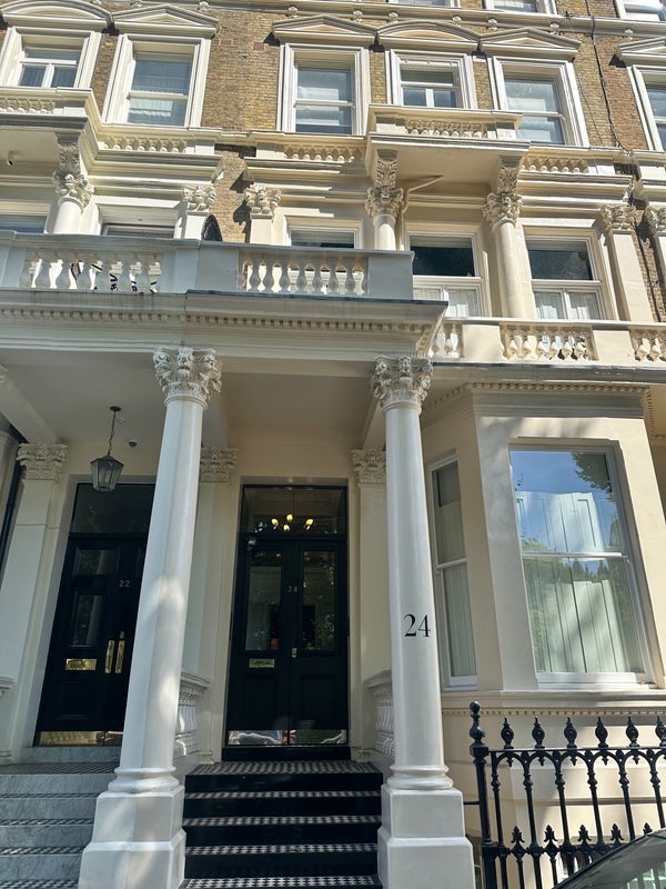 Room Farnell Mews in Greater London