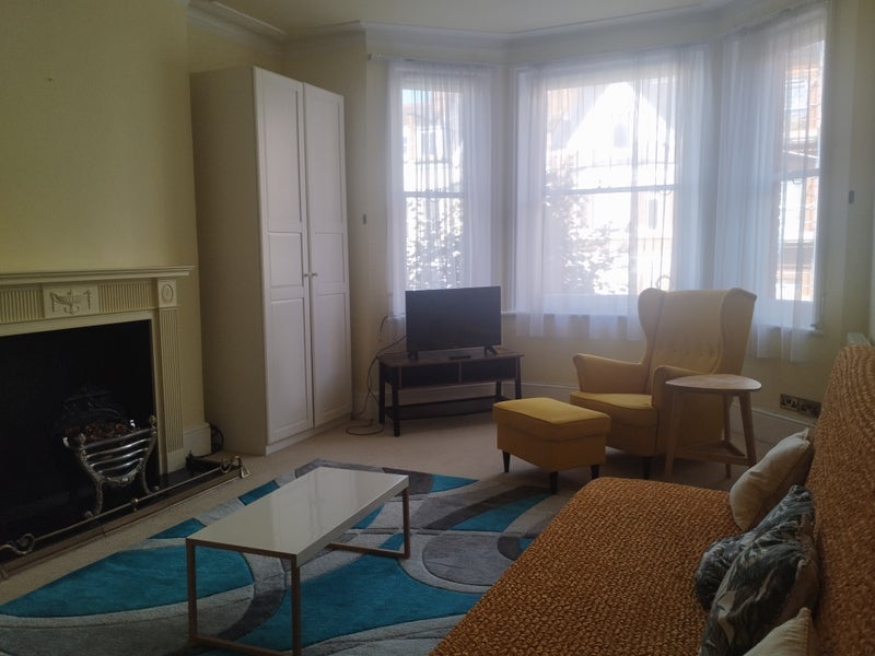 Flat Lyncroft Gardens in Greater London