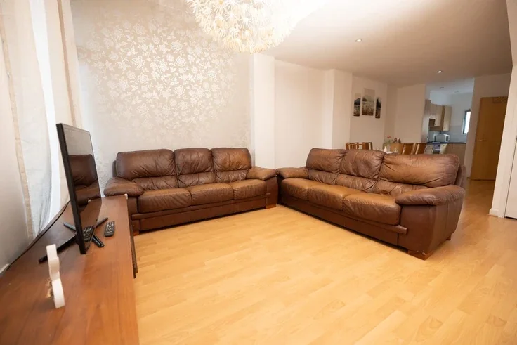Flat Pollokshaws Road in Glasgow