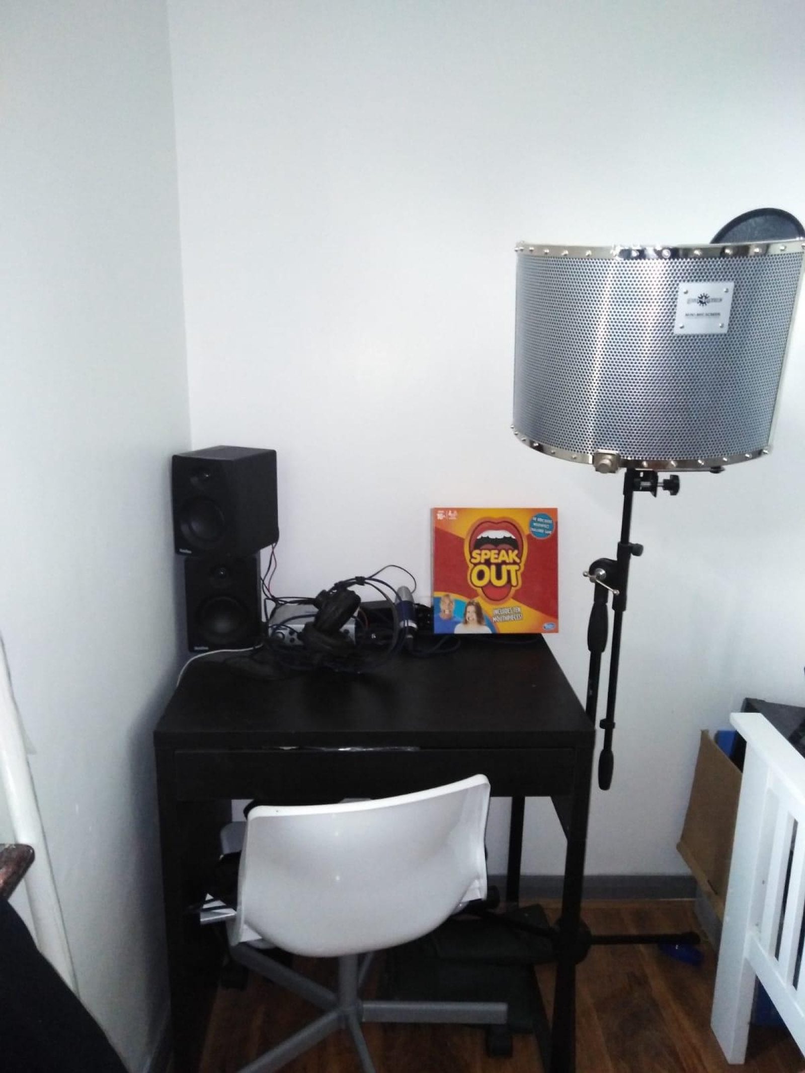 Room Hawthorn Road in Strood