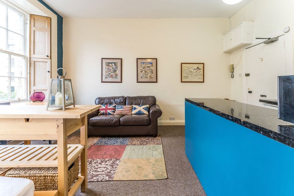Flat Gayfield Square in City of Edinburgh