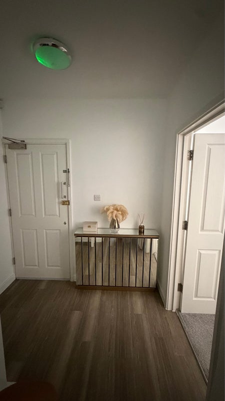 Room Aldeburgh Street in Greater London