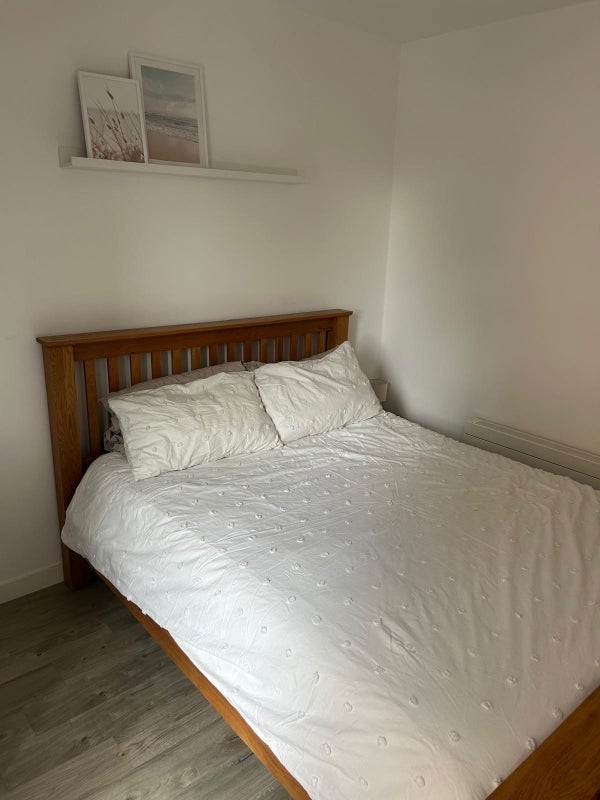 Room Hatcham Street in Greater London
