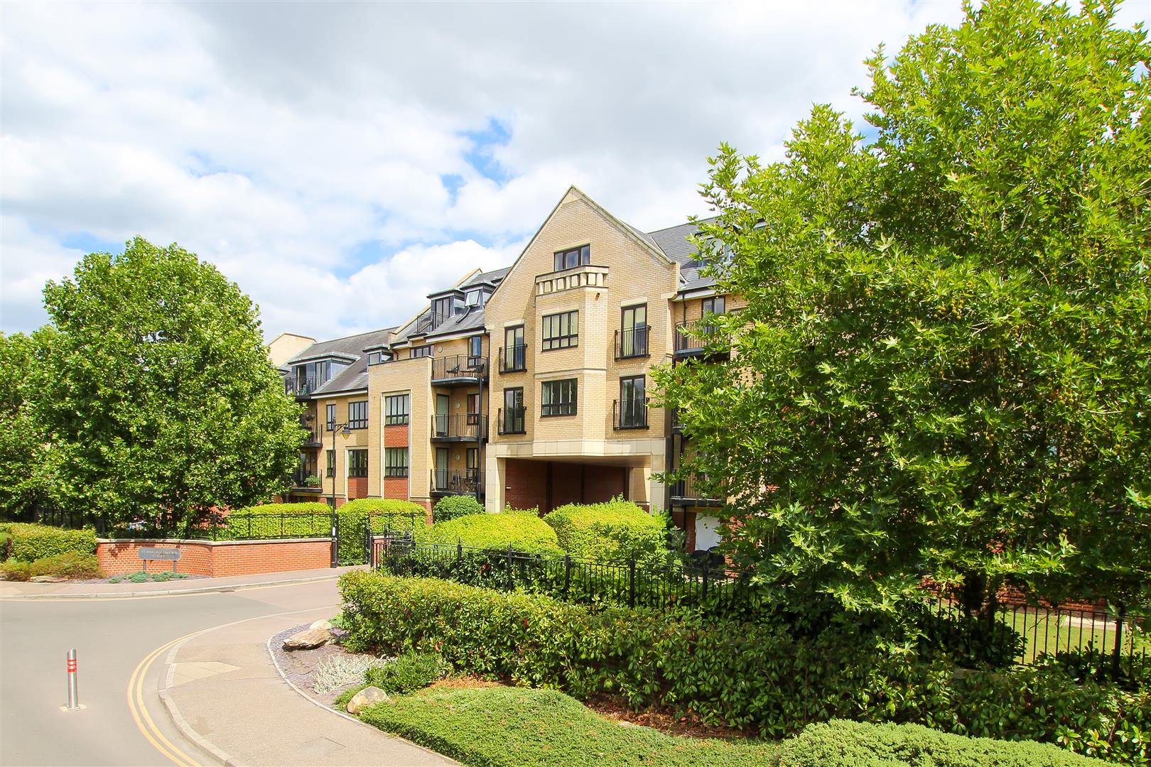 Flat St Bartholomew's Court in Cambridge