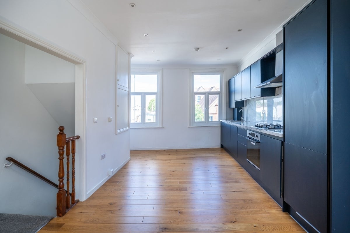 Flat Cavendish Road in Greater London