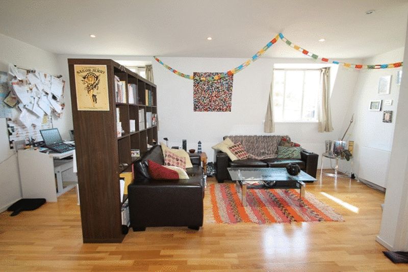 Flat Camberwell Road in Greater London