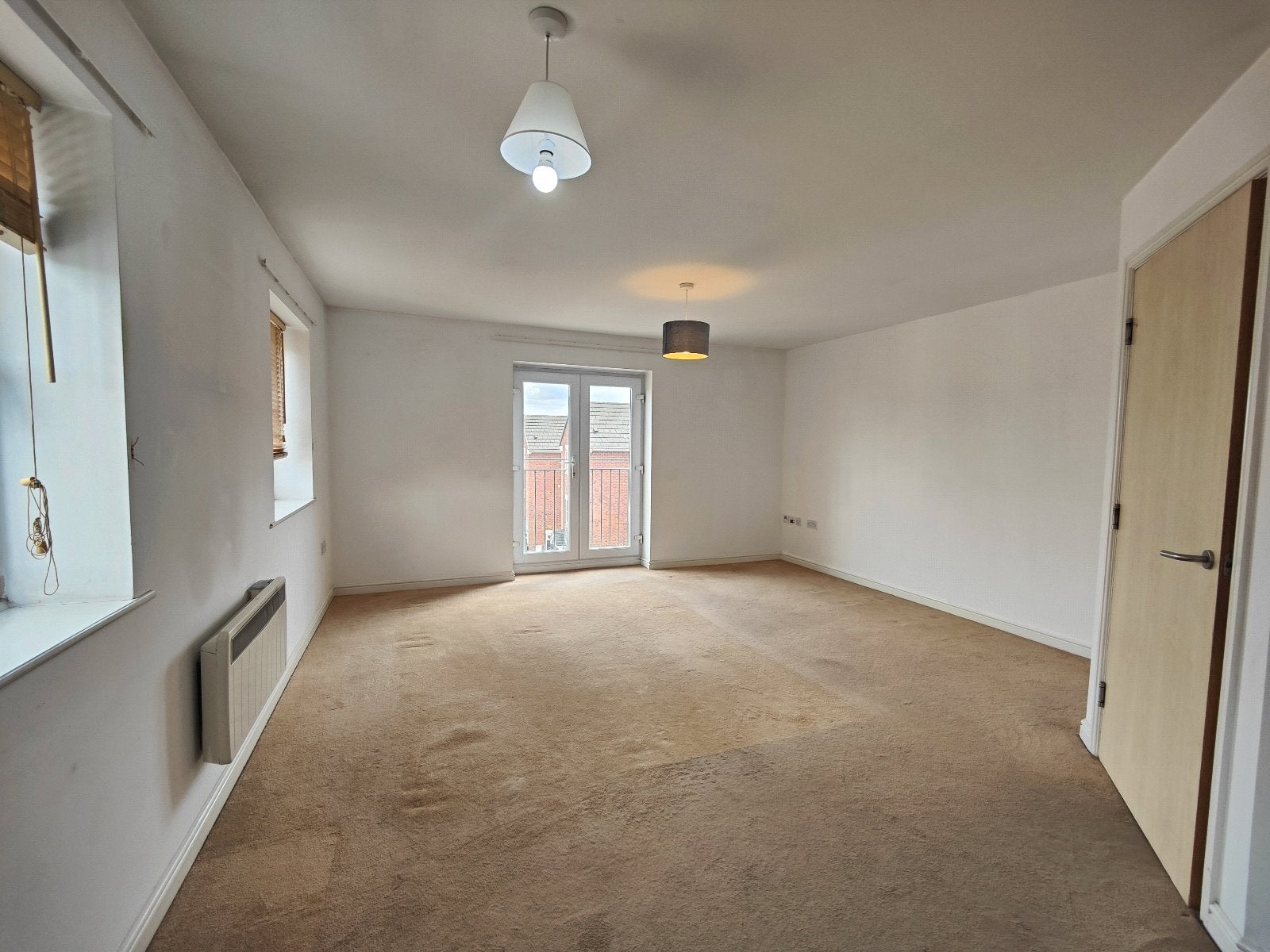 Flat Sunny Bank Walk in Kirklees