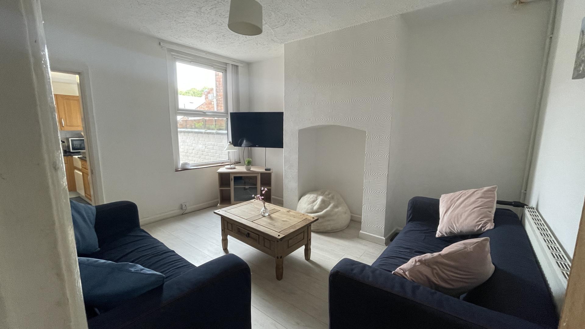 Room Vernon Road in Chester