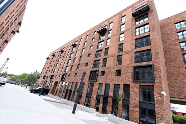 Flat Ordsall Lane in Salford