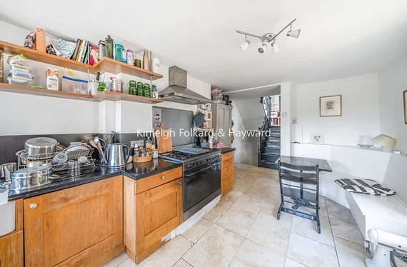 Flat Ebbisham Drive in Greater London