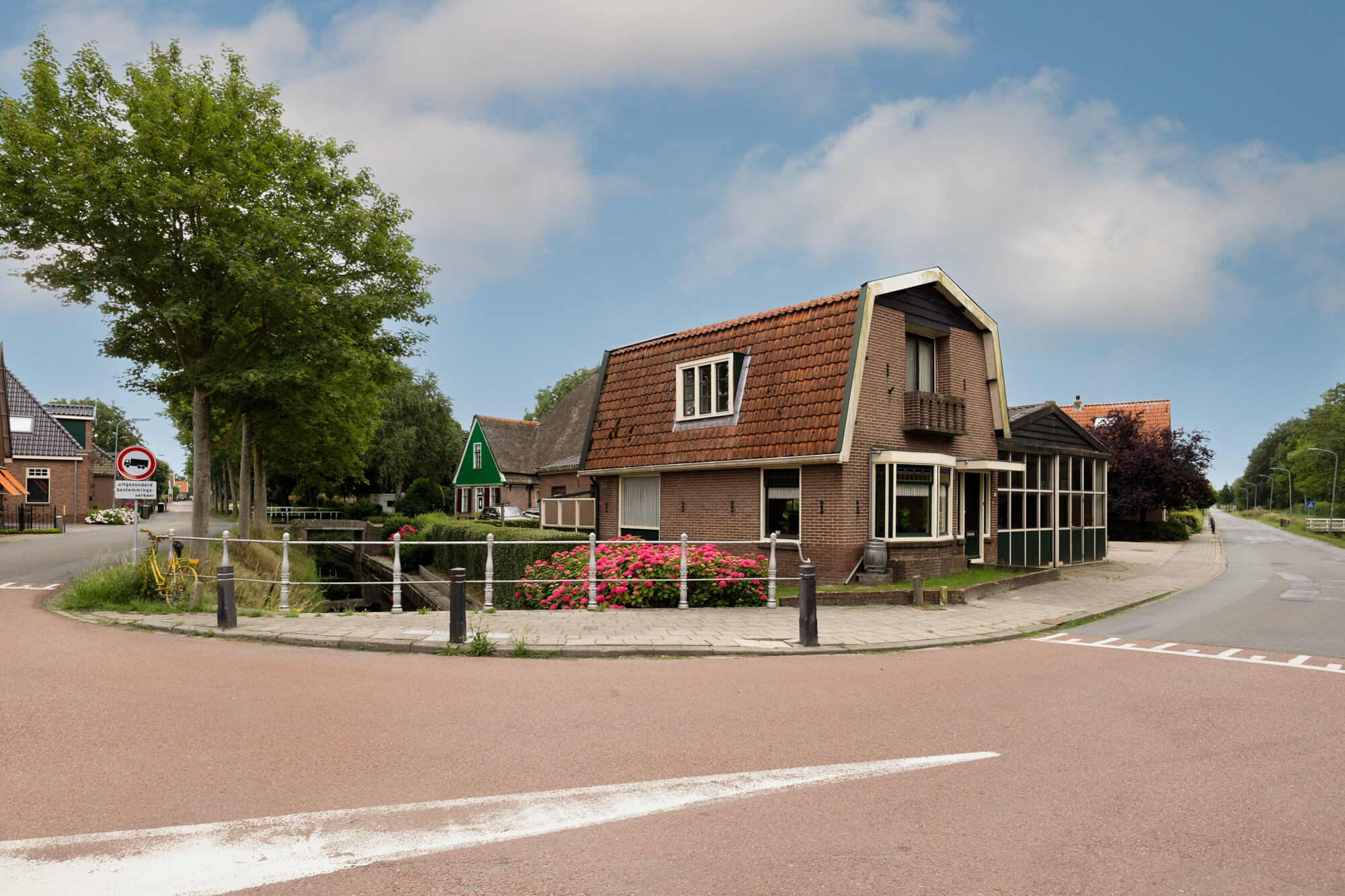 Huis Vekenweg 1 in Abbekerk