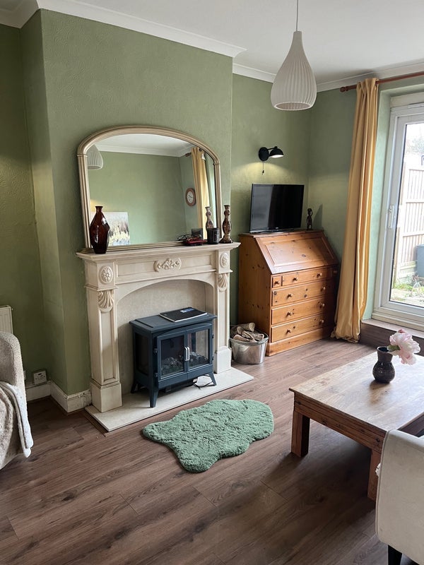 Room Wick Road in Bristol