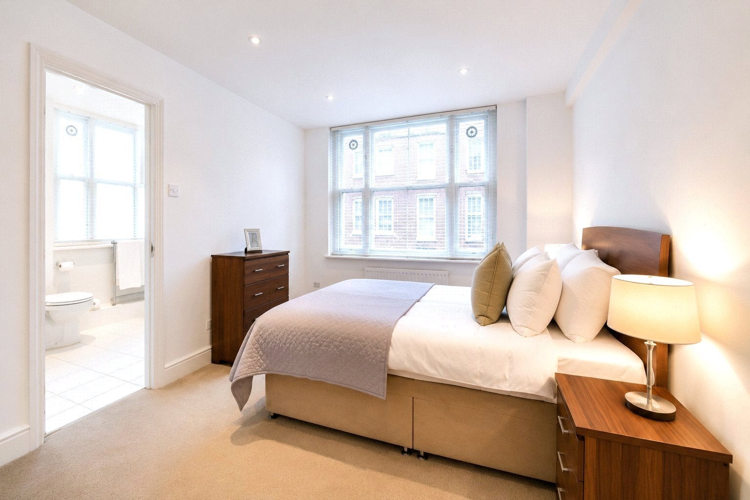 Flat Duke Street in City of Westminster