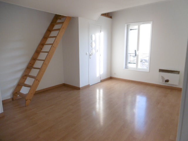 Flat D 607 in Mortefontaine