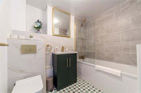 Flat Bourne Terrace in City of Westminster
