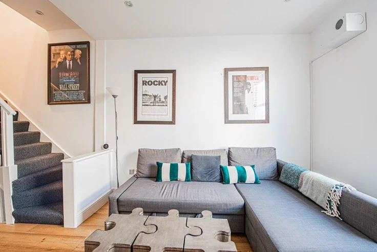 Flat Blenheim Crescent in Greater London