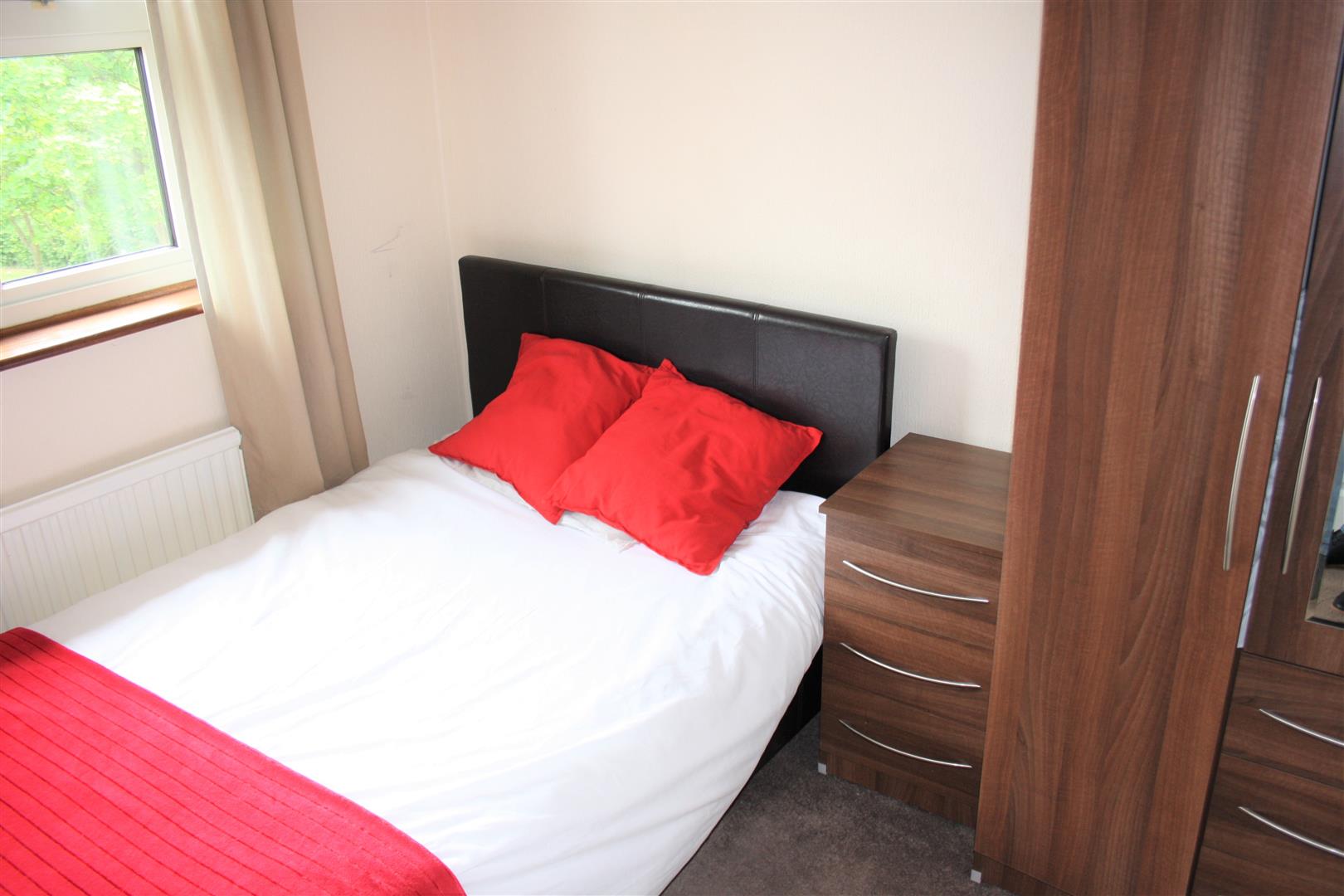 Flat Chertsey Rise in Stevenage