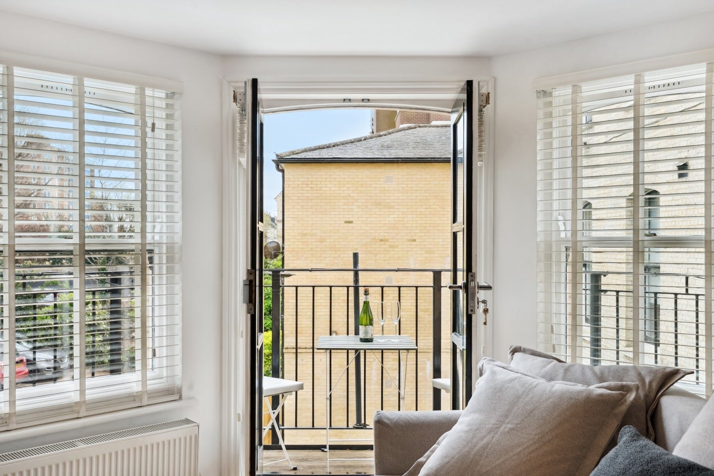 Flat Eaton Gardens in Portslade by Sea